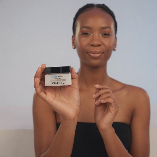 Chanel Hydra Beauty Creme Hydration Protection Radiance moisturizer dis a recommended daily moisturizer for those seeking to combat dry, tight skin with a luxurious, scented product. It is highly valued for its hydrating and plumping effects,