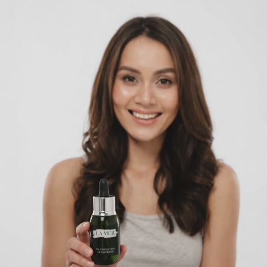La Mer The Concentrate healed all traces of dryness. In addition, my entire face feels deeply hydrated and my skin is soft, silky